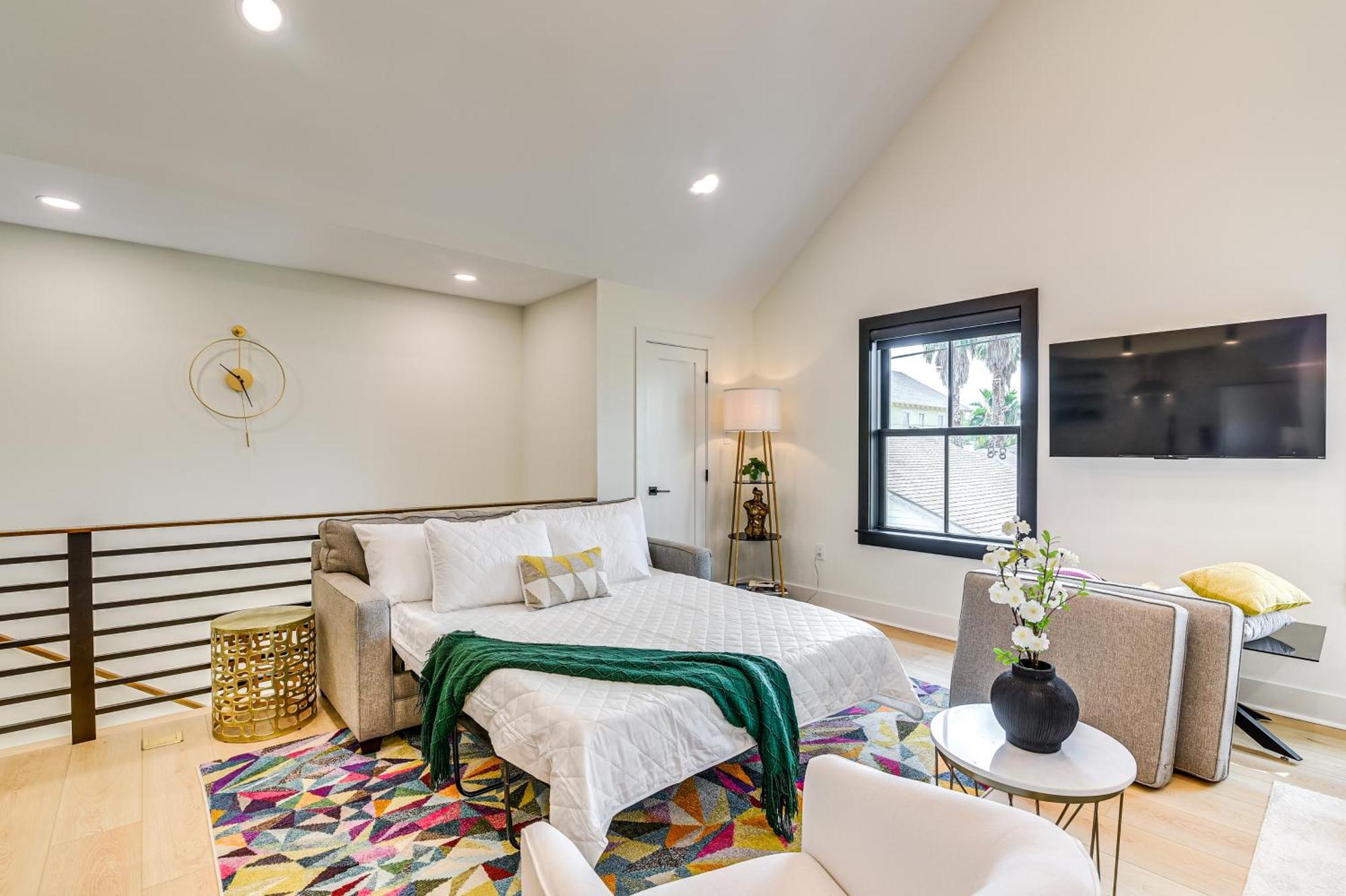 Chic Galveston Studio Walk To Shops And Restaurants Exterior photo